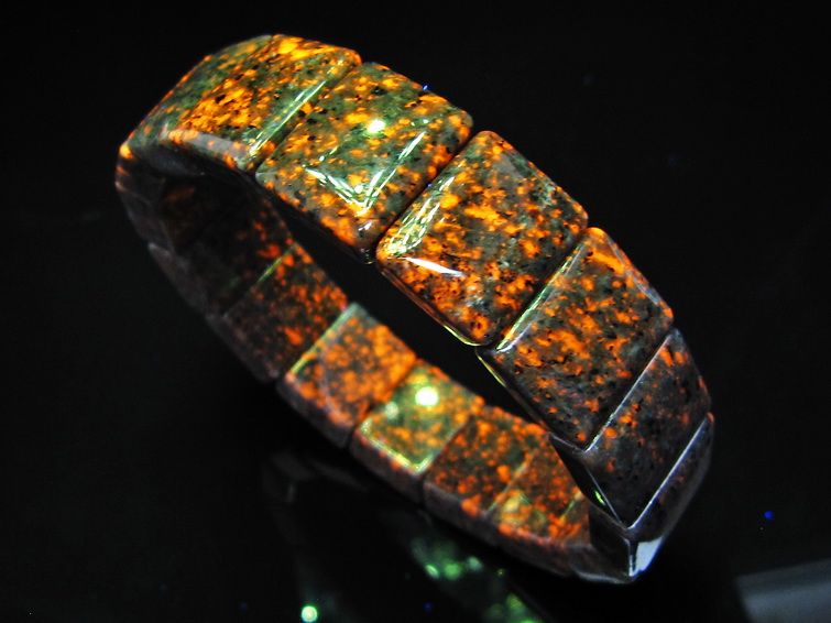 ユーパーライト  バングル 