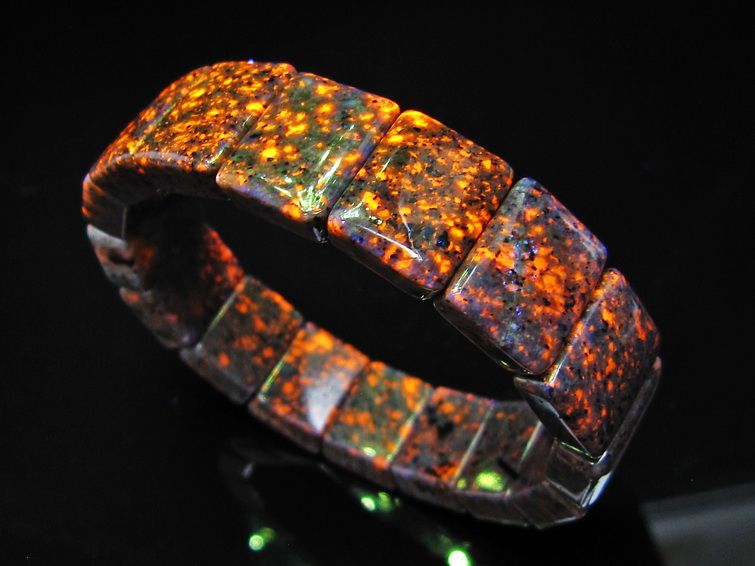 ユーパーライト  バングル 