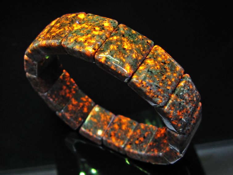 ユーパーライト  バングル 