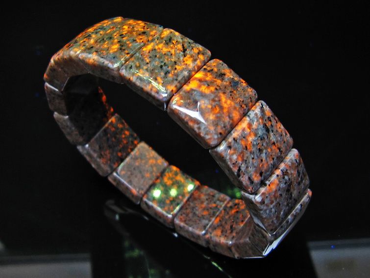 ユーパーライト  バングル 