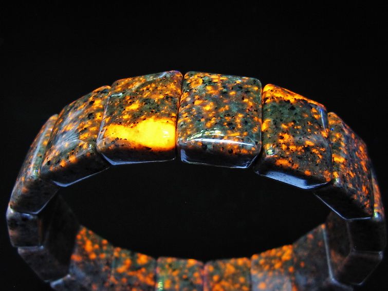 ユーパーライト  バングル 