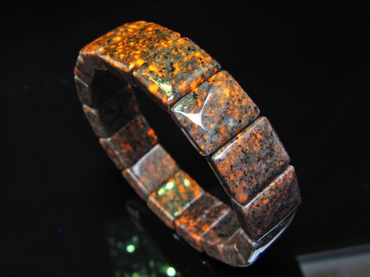 ユーパーライト  バングル 