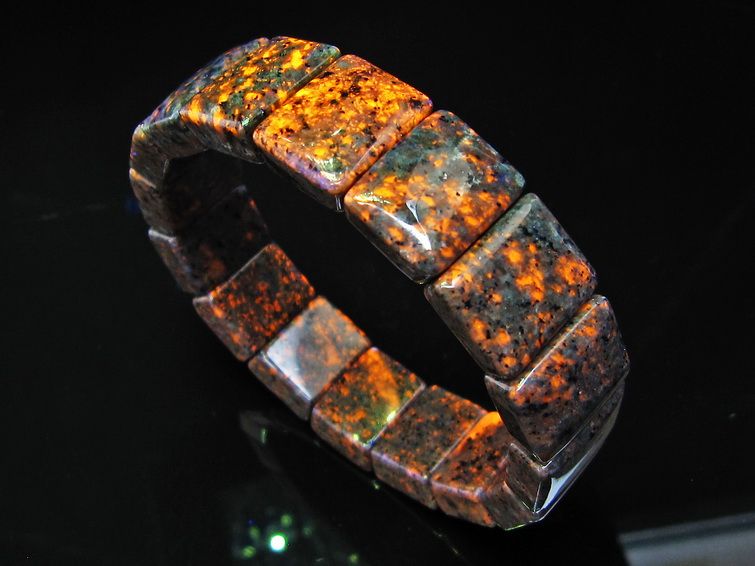 ユーパーライト  バングル 