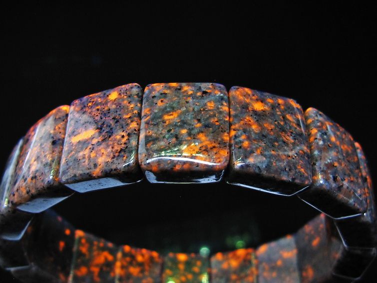 ユーパーライト  バングル 