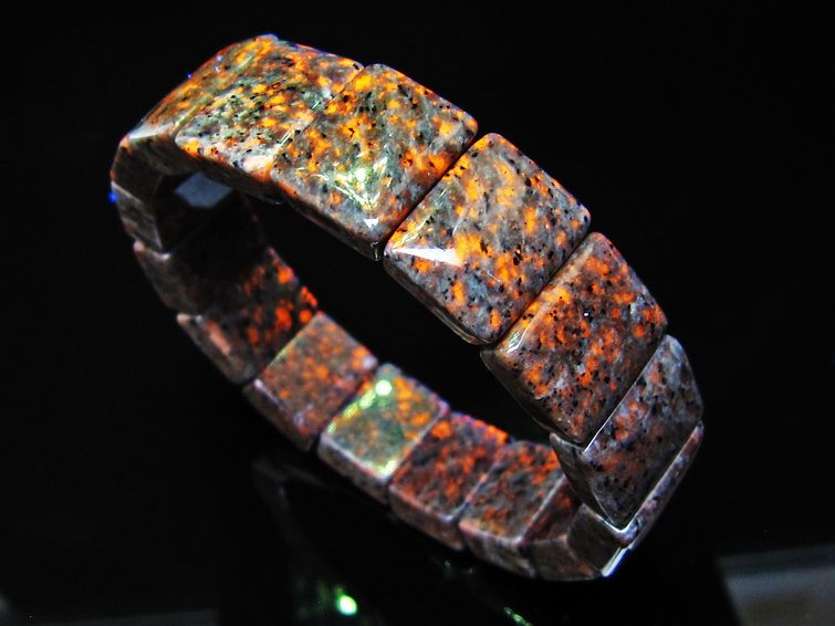 ユーパーライト  バングル 