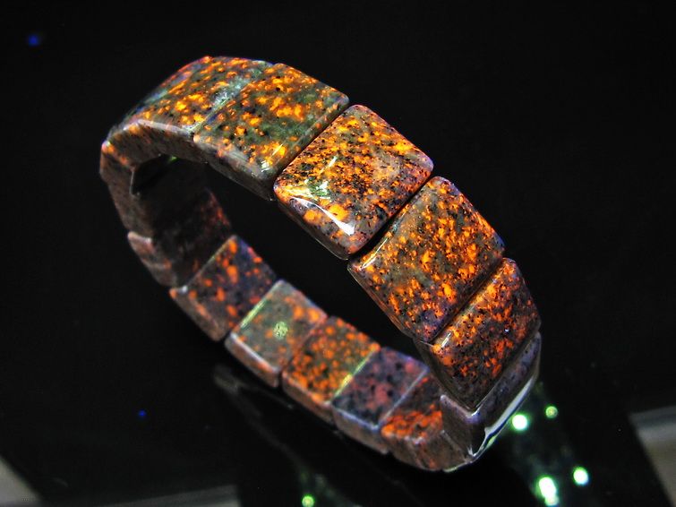 ユーパーライト  バングル 