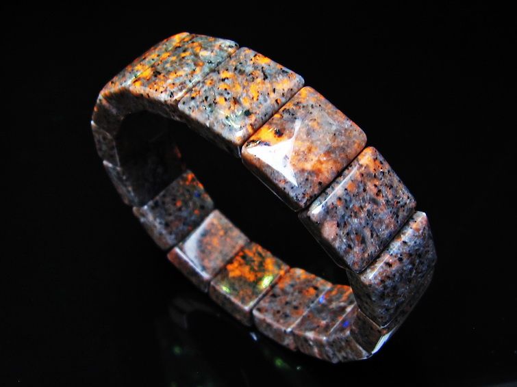 ユーパーライト  バングル 