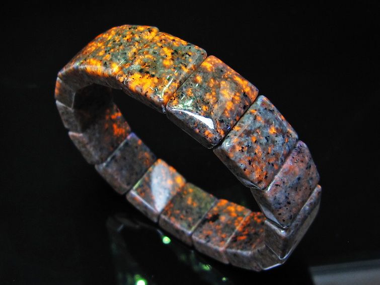 ユーパーライト  バングル 