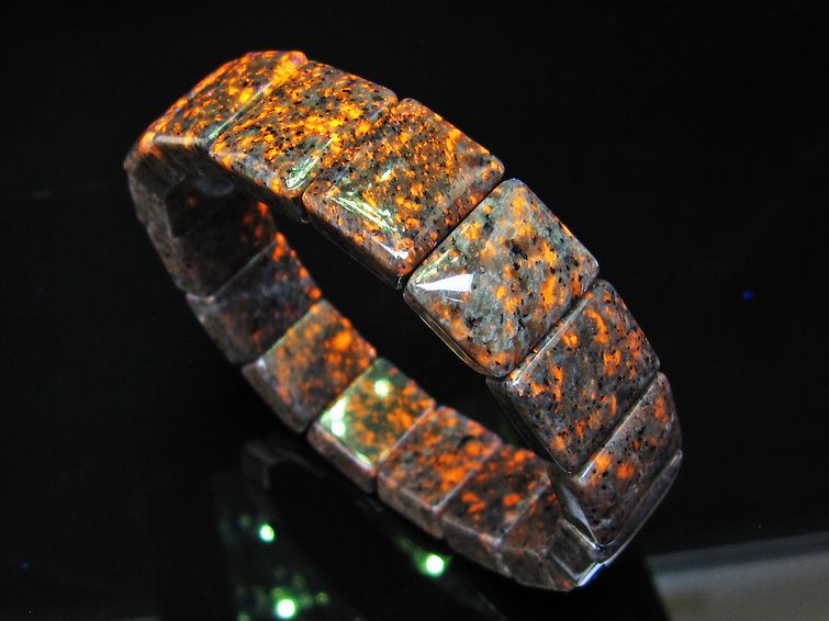 ユーパーライト  バングル 