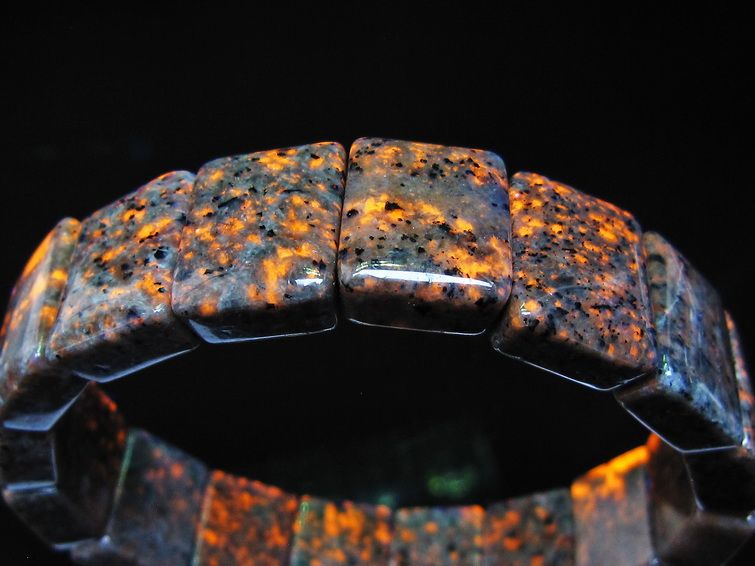 ユーパーライト  バングル 