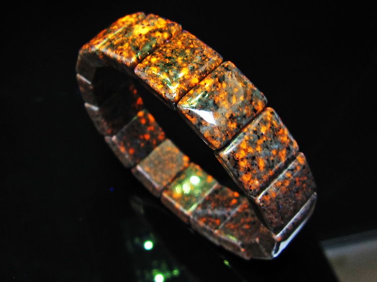 ユーパーライト  バングル 