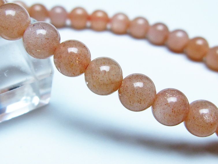 オレンジムーンストーンブレスレット