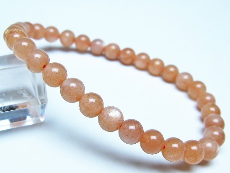 オレンジムーンストーンブレスレット