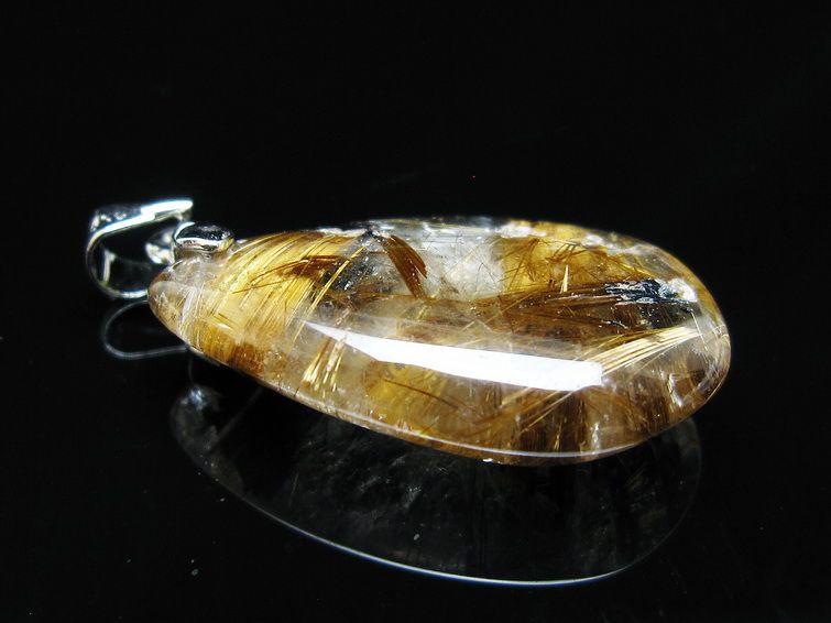 タイチンルチルクォーツペンダント