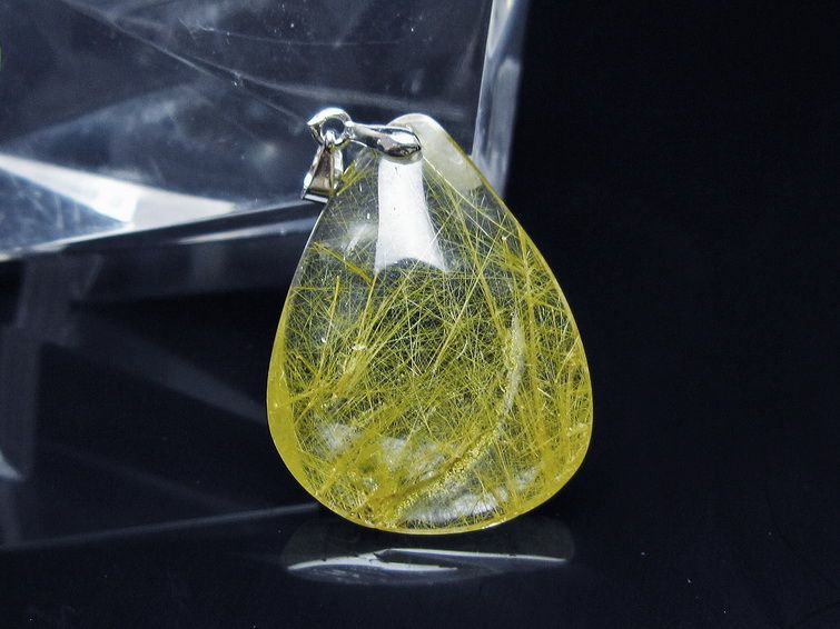 ルチルクォーツペンダント