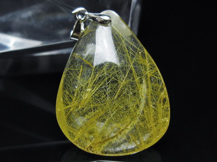 ルチルクォーツペンダント