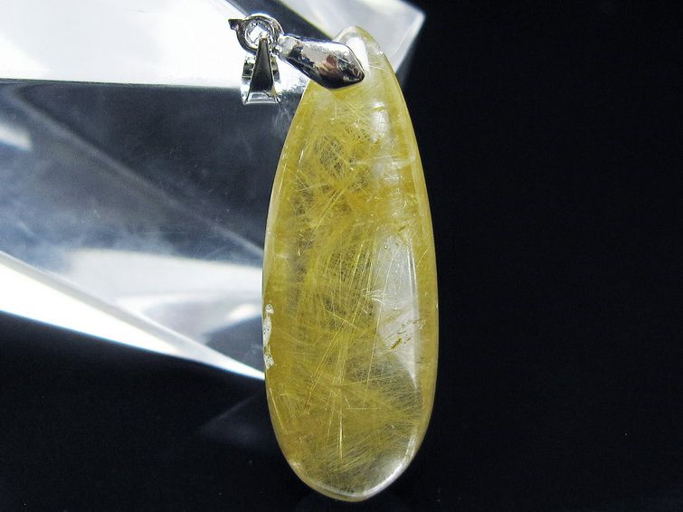 ルチルクォーツペンダント