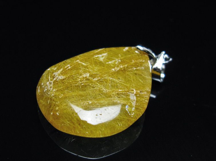 ルチルクォーツペンダント