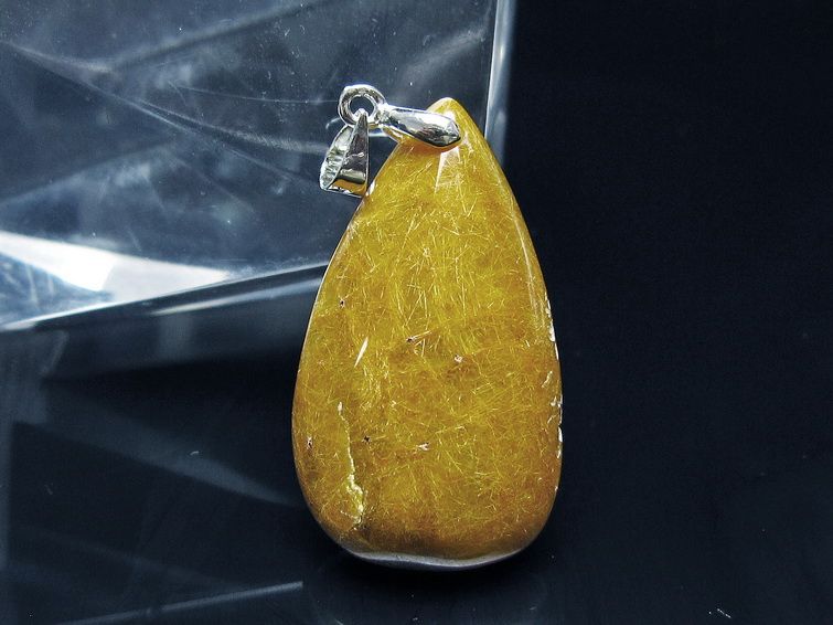 ルチルクォーツペンダント