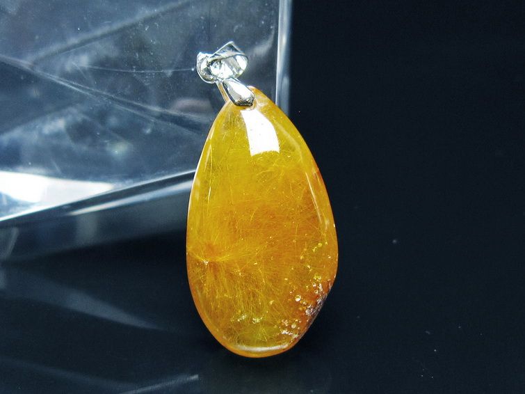 ルチルクォーツペンダント