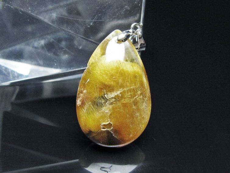 ルチルクォーツペンダント