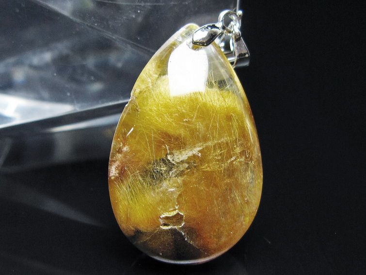 ルチルクォーツペンダント