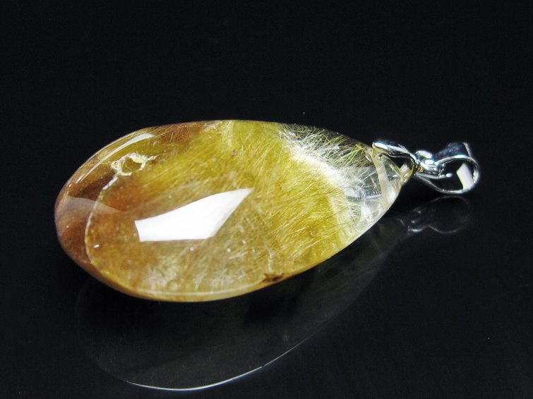 ルチルクォーツペンダント