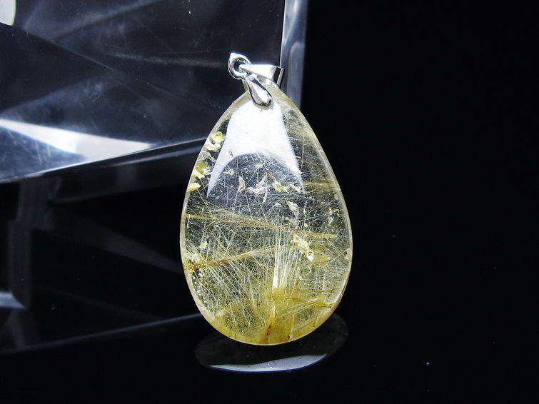 プラチナルチルクォーツペンダント