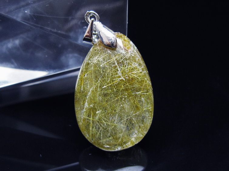 プラチナルチルクォーツペンダント