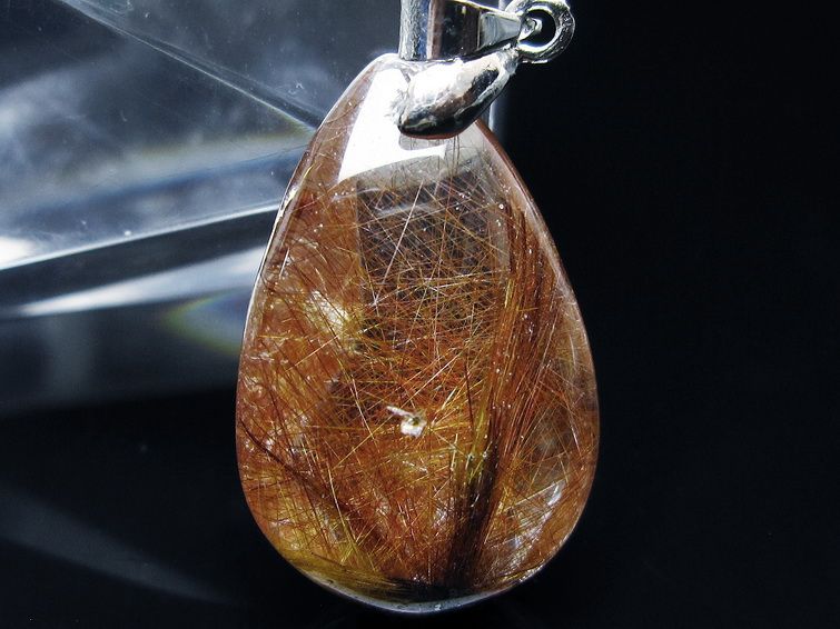 プラチナルチルクォーツペンダント