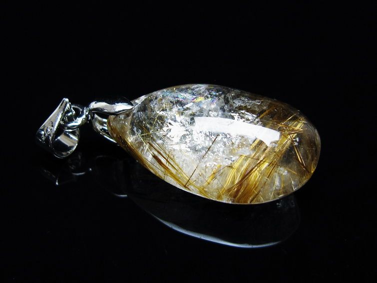 ゴールド タイチンルチルクォーツペンダント