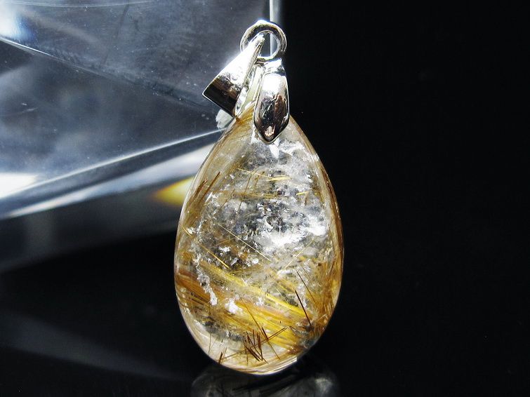 ゴールド タイチンルチルクォーツペンダント