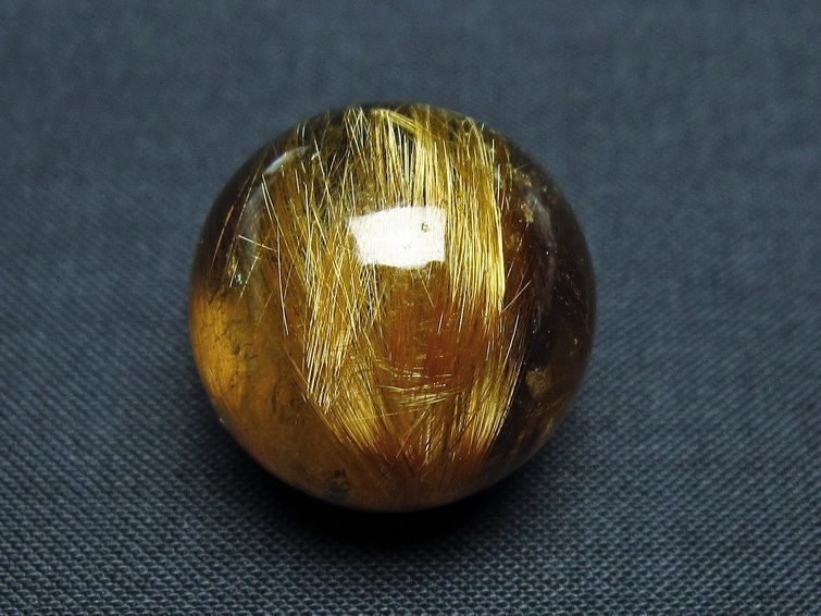 大玉　タイチンルチルクォーツ　ゴールドブラウン ルチルクォーツ 丸玉 ブラジル産 20mm t145-2473 ゴールド
