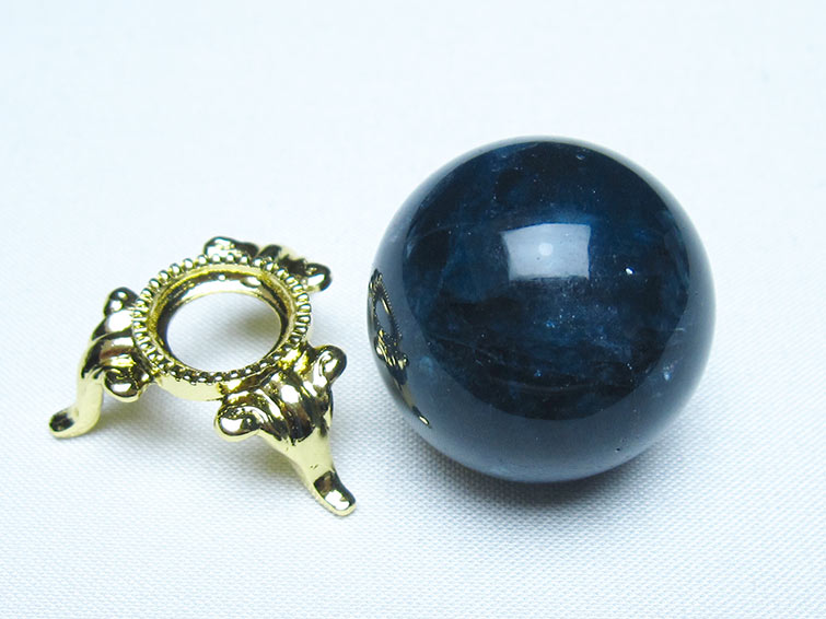 ☆超絶美品♥　濃い　天然石 ブルーフローライト スフィア 丸玉 置物 蛍石 フローライト 丸玉 30mm 蛍石 スフィア 螢石 置物 一点物 141-7183の