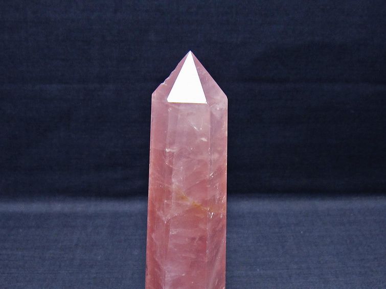 ローズクォーツ　ポイント　六角柱　約1.2キロ 楽天市場】ローズクォーツ ポイント 六角柱 台座付属 rosequartz ばら