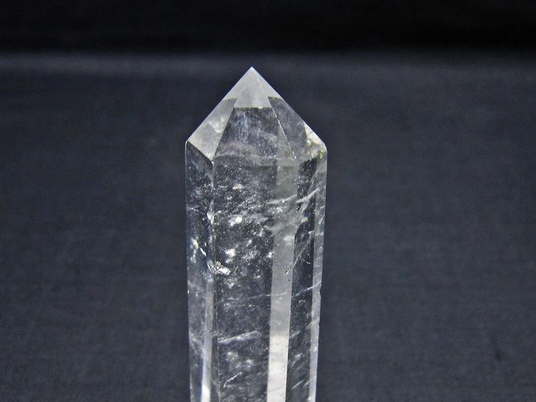 水晶 六角柱 ポイント 置物 一点物 142-11124の説明 - 通販 - Yahoo