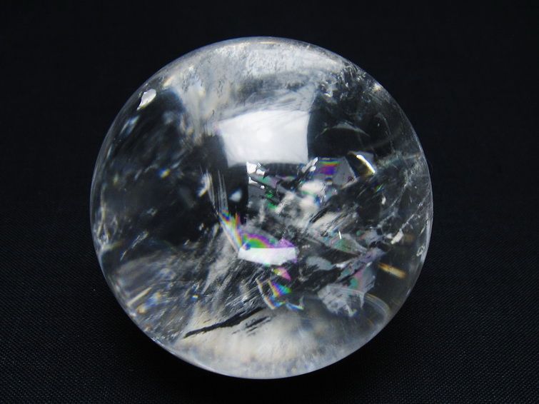 水晶 丸玉 虹入り 54mm スフィア 置物 水晶玉 一点物 送料無料 151