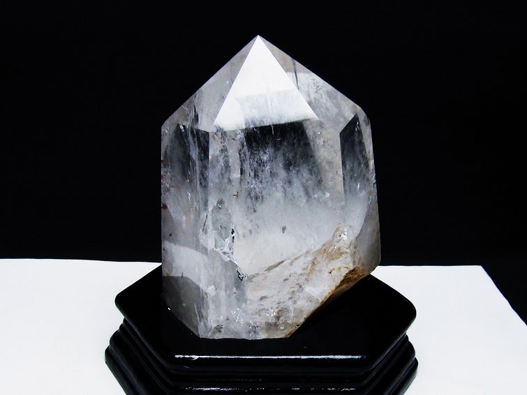 1.3Kg 水晶 六角柱 ポイント 台座付属 一点物 送料無料 152-3762