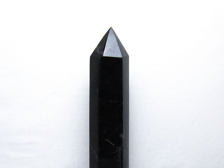 1.6Kg 黒水晶 六角柱 モリオン ポイント 置物 一点物 台座付属 送料