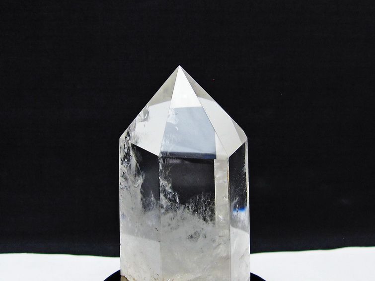 水晶 六角柱 ポイント 原石 置物 台座付属 送料無料 一点物 152-4614