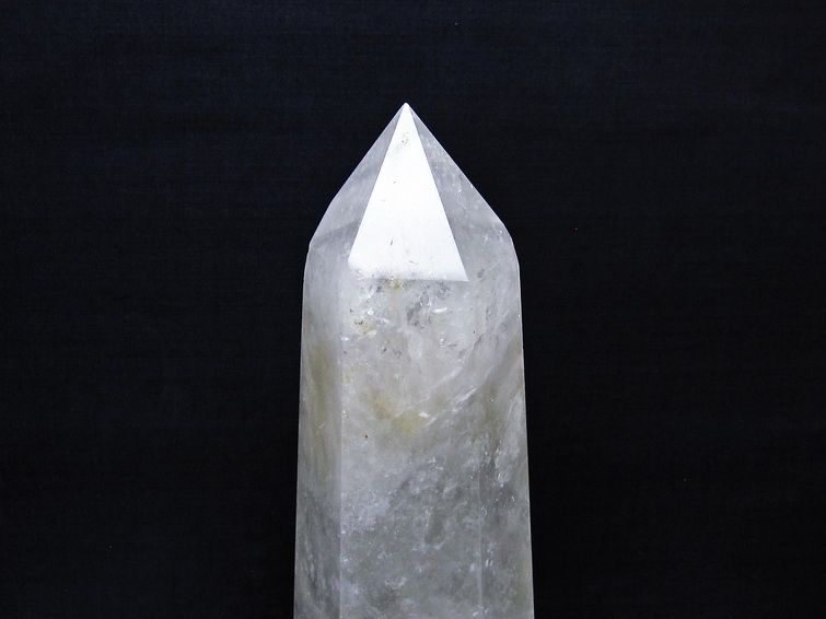 1Kg 水晶 六角柱 水晶 ポイント 原石 置物 台座付属 一点物 152-4708の
