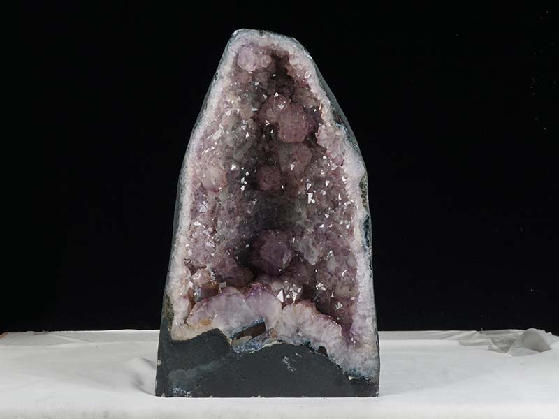 13.5Kg ᥸ȥɡ ֥饸뻺  ɡ  Amethyst ᥷ 徽 ʪ  174-1561