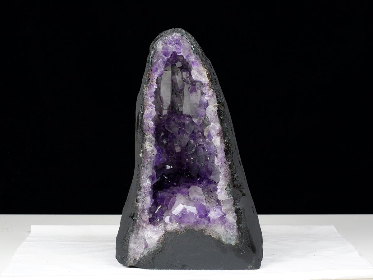 ブラジル産ミニアメジストドーム&天然石スフィア&フレイムシェイプ原石？セット ブラジル産ミニアメジストドーム&天然石スフィア&フレイム