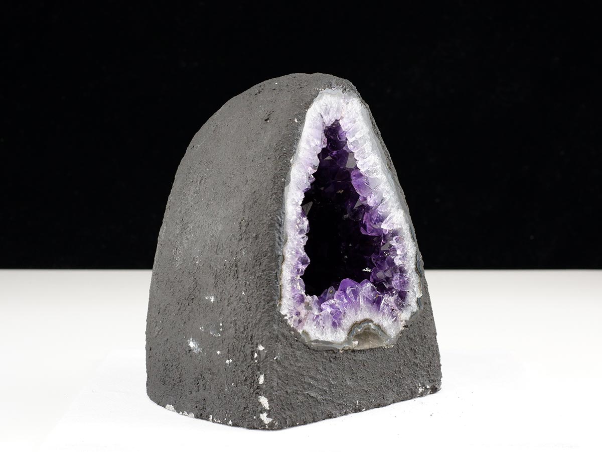 1.8Kg アメジストドーム ウルグアイ産 アメジスト ドーム ジオード