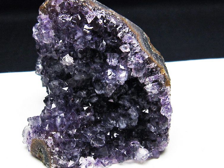 ᥸ 饹 륰 ᥷  Amethyst ʪ  182-5590