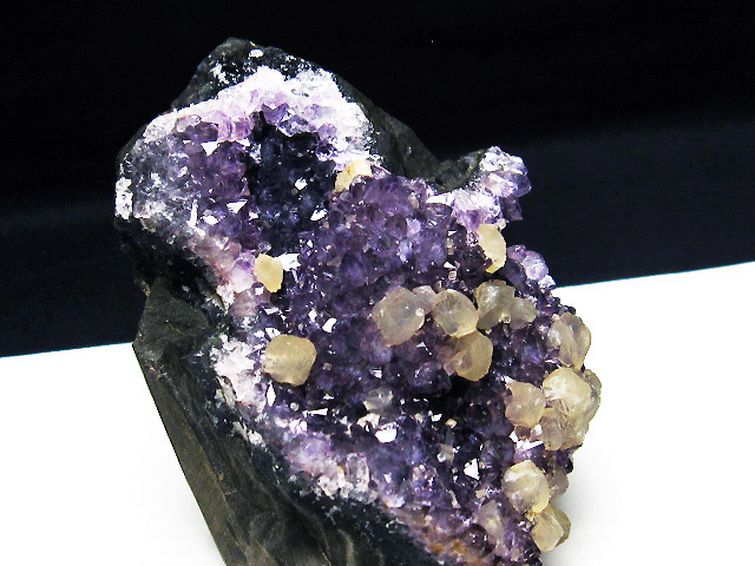 ᥸  饹 륰 ᥷ Amethyst 륵դ եȥ ַ ʪ  182-5608