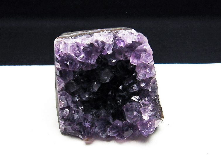 ᥸ 饹 륰 ᥷  Amethyst ʪ  182-5684