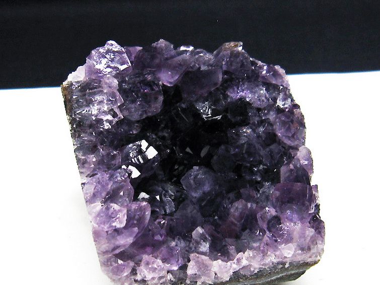 ᥸ 饹 륰 ᥷  Amethyst ʪ  182-5684