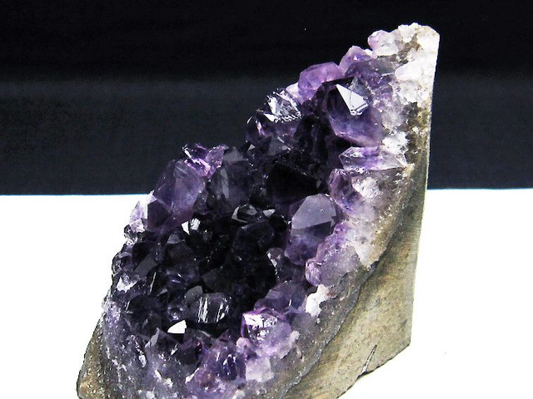 ᥸  饹 륰 ᥷ Amethyst ʪ  182-5686