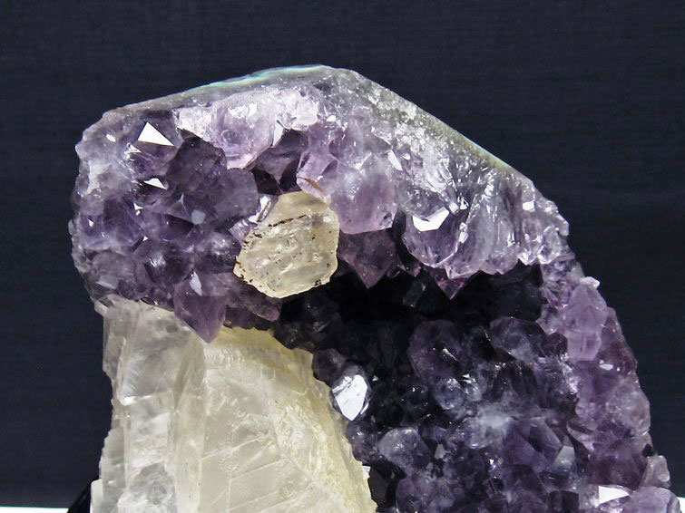 1.4Kg ᥸ 饹 륰 ᥸  amethyst ° 륵դ ʪ  182-6983